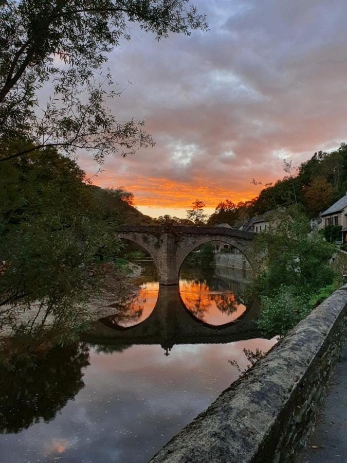 Chambre D'Hotes Au Chateau De Belcastel Belcastel  Kültér fotó